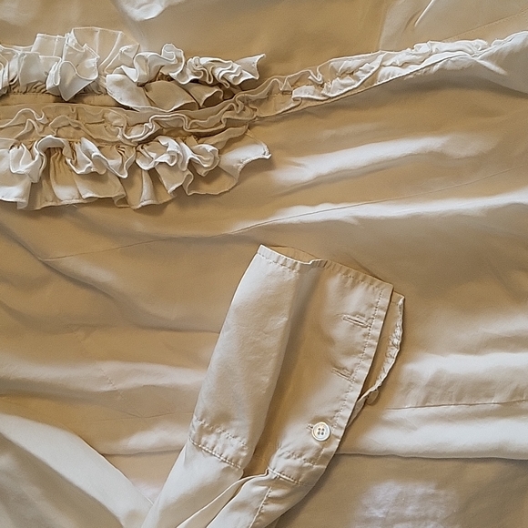 Designer ivory silk blouse - Picture 3 of 4